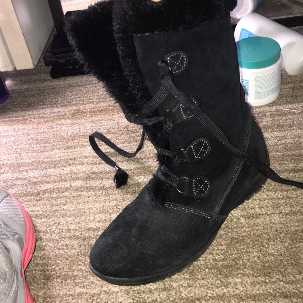 boots - Picture 3 of 3